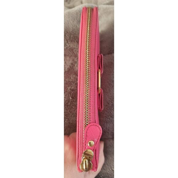 Salvatore Ferragamo Pink Saffiano Leather Vara Bow Zip Continental Wallet - Picture 6 of 11